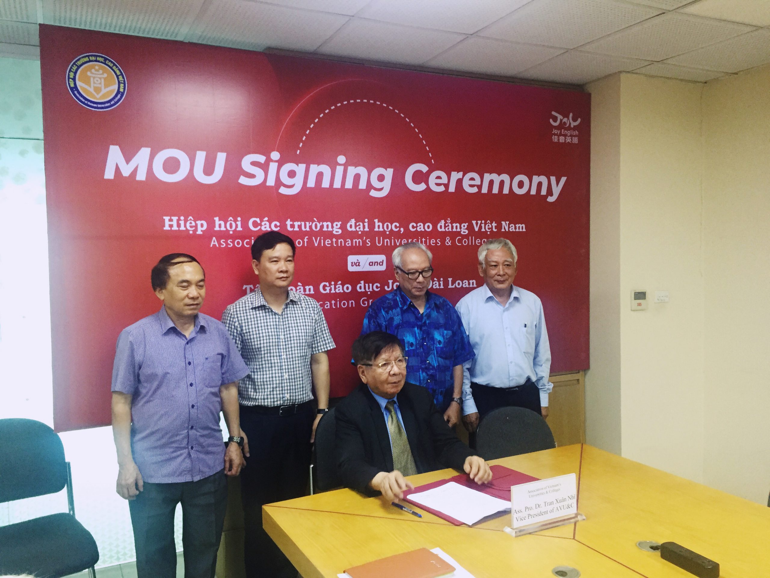Lễ ký kết trực tuyến Hợp tác giáo dục giữa Hiệp hội các trường đại học, cao đẳng Việt Nam và Tập đoàn Giáo dục Joy- Đài Loan.