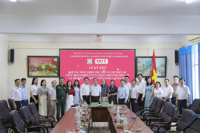 Đâu là mô hình chuyển đổi số phù hợp chiến lược phát triển của trường cao đẳng?