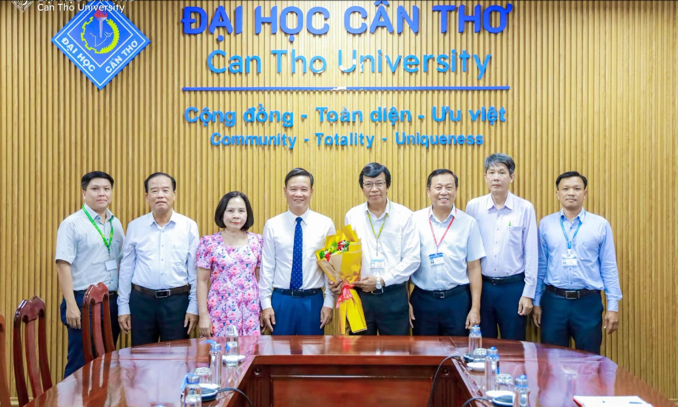 Đại học Cần Thơ tăng cường phối hợp với Hiệp hội Các trường đại học, cao đẳng Việt Nam